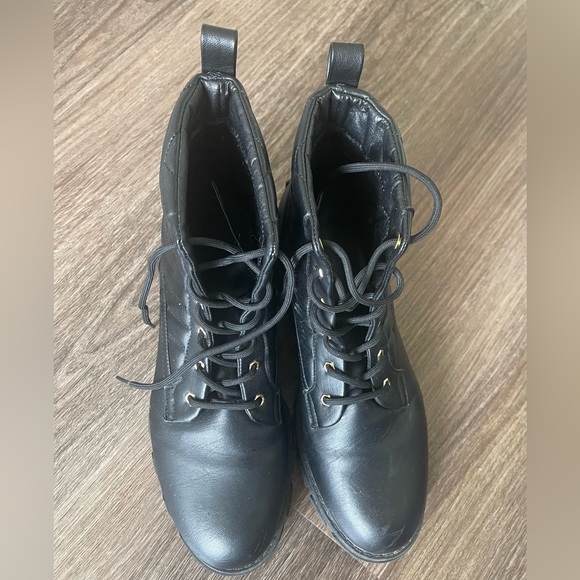 Sold - Picture 3 of 4